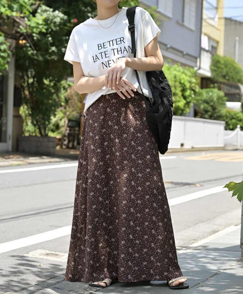 花柄スカート