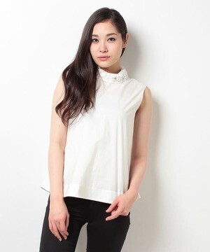 GRACE CONTINENTAL ハイネックビジューノースリーブ
