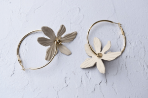 Matilda rose Italian leather flower hoop ピアス