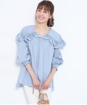 Apuweiser-riche Bigカラー刺繍ブラウス
