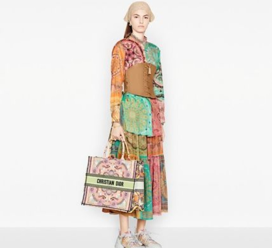 Dior "Dior In Lights" マルチカラー ブラウス&プリーツスカート