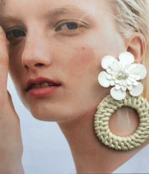 Matilda rose Flower rattan mini イヤリング