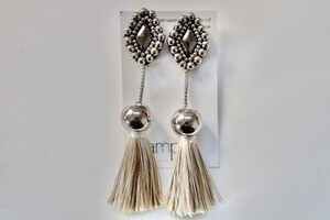 amplis quest tassel earring