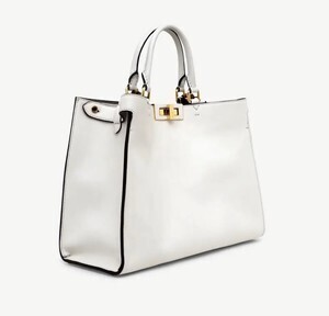 FENDI ピーカブー エックストート スモール