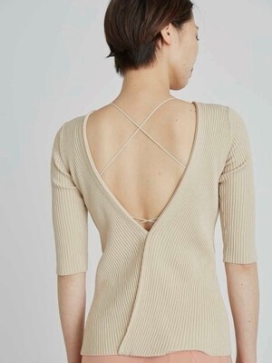 emmi 【emmi atelier】ブラ付きバックオープンニットトップス