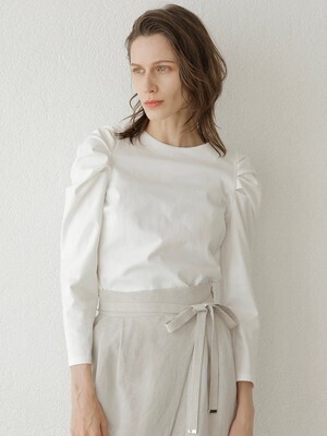 TONAL バックパール釦カットソー