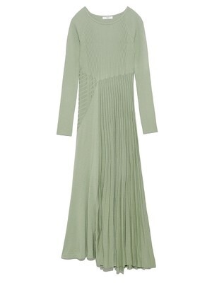 emmi 【emmi atelier】アシンメトリーニットワンピース