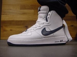 NIKE Air Force 1 High LE