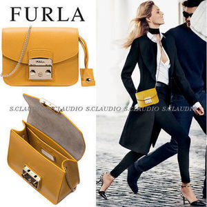 FURLA METROPOLIS クロスボディ
