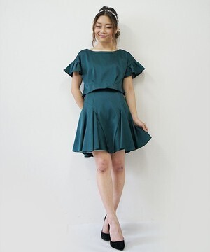 31 Sons de mode フレアースリーブサテンワンピース