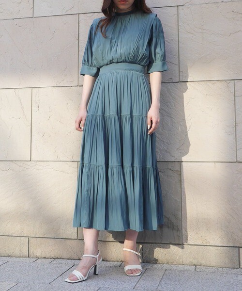 LADYMADE シャーリングスリーブティアードワンピース