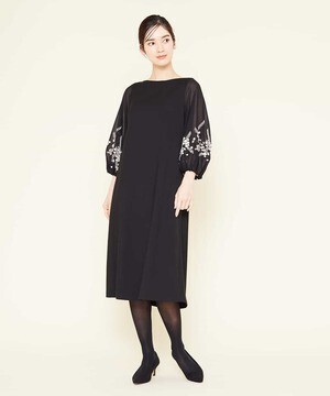 Sybilla 刺繍スリーブダブルクロスワンピース
