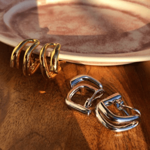 one sea hook line earring