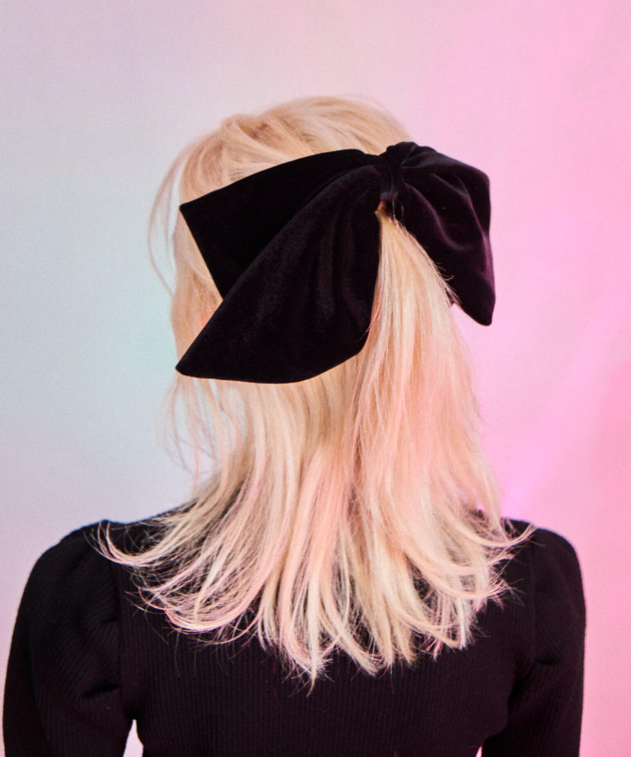 The Girls Society velour big ribbon valletta