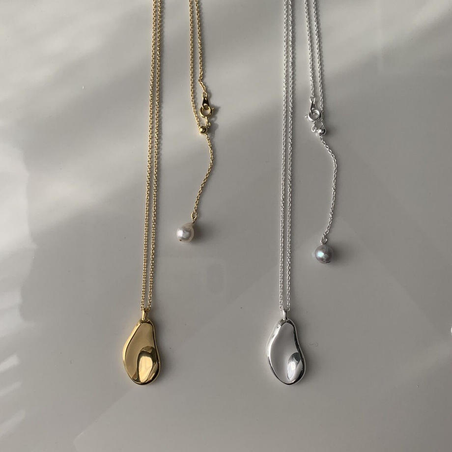 ripsalis puddle necklace