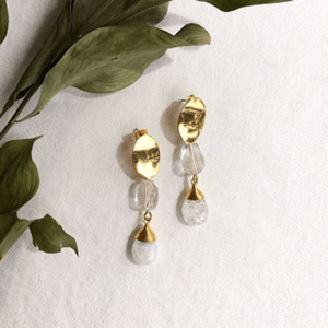 Brooklyn Charm クラッククリスタル×クリスタルクォーツ オーバルウェイブピアス