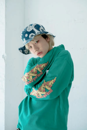 over print PIZZA EMB Heavy oz LS Tee