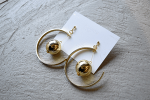 Matilda rose floating beads/ピアス