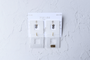 Matilda rose stripe acryl square イヤリング