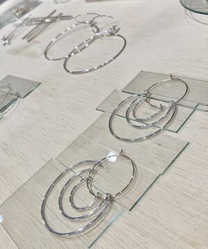 LILYS silver3連ラウンドピアス