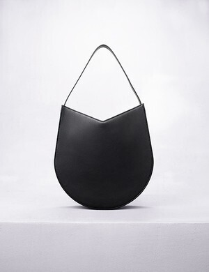 CAMILLE FOURNET 32.06 ホーボーバッグ