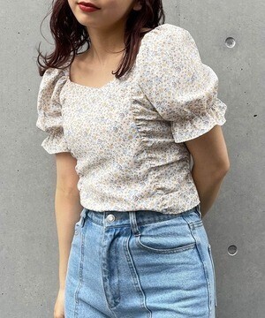 frunco 小花柄ハートネックブラウス