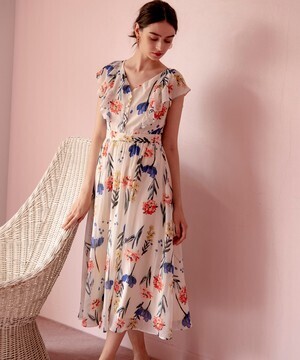 And Couture ラインフラワープリント袖フリルワンピース