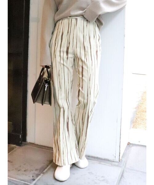 MURUA コーデュロイピンタックフレアパンツ