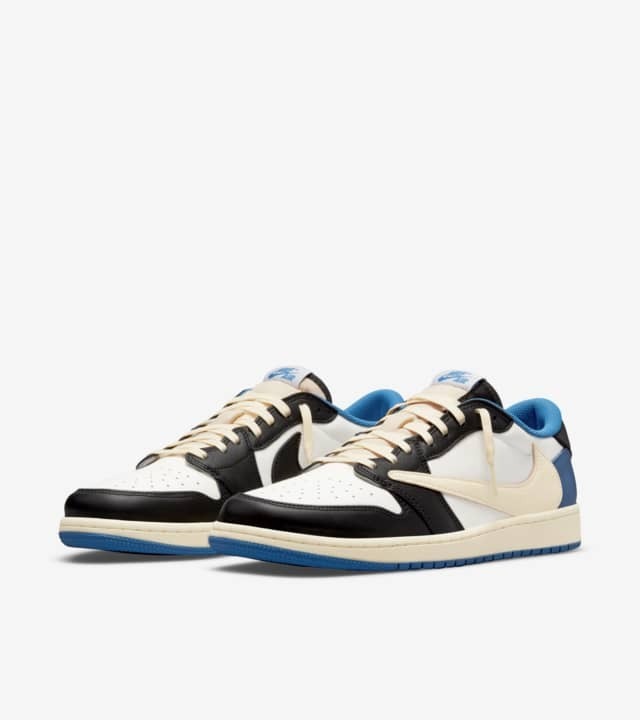 NIKE エア ジョーダン 1 LOW Travis Scott x Fragment