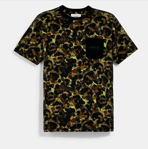 COACH カモ プリント ポケット Tシャツ オーガニック コットン