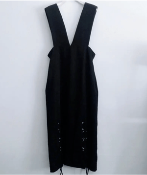 EACH V NECK ONE PIECE
