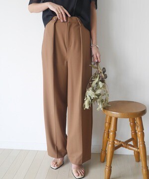LADYMADE タックボタンパイピングストレートパンツ