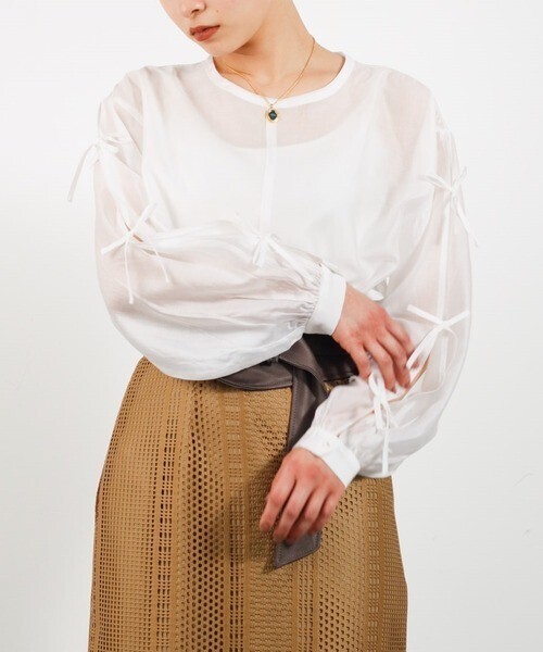 LADYMADE リボンスリットシアーブラウス