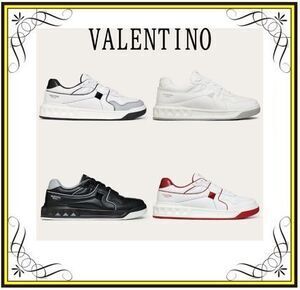 VALENTINO ローカットスニーカー ONE STUD ナッパレザー
