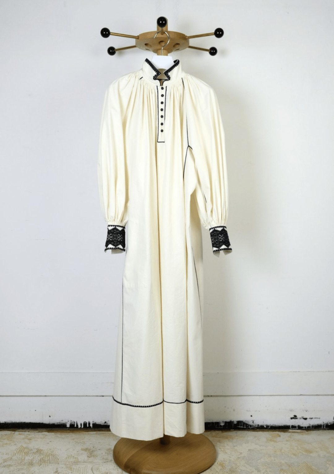 CURRENTAGE EMBROIDARY DRESS-WHITE