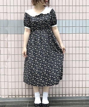 apres jour 花柄パフ袖ワンピース