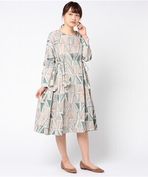 conges payes ADIEU TRISTESSE 「ｔｏｎｅ　of　color」プリント2WAYワンピース
