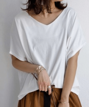 antiqua 確かな風合いとdesigでヘビロテ確定。VネックドルマンTシャツ・na-00252