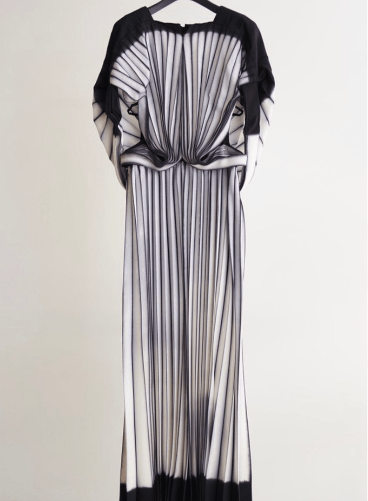 Mame Kurogouchi Itajime Shibori Pleatea Dress Curved Detail