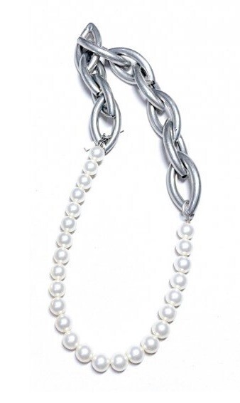 somnium shape of water chain necklace