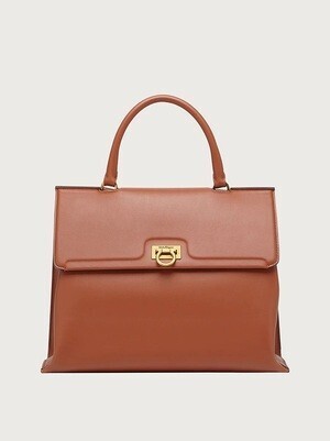 コレカウ | 米倉涼子さんがドクターX～外科医・大門未知子～で着用され