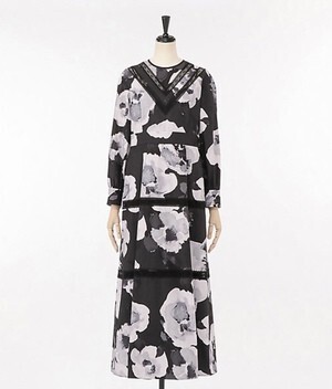 LEUR LOGETTE ピナフラワーワンピース