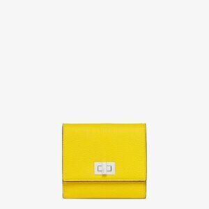 FENDI イエローレザー 財布