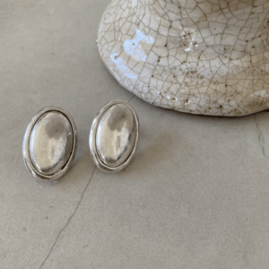 one sea Oval Pierce
