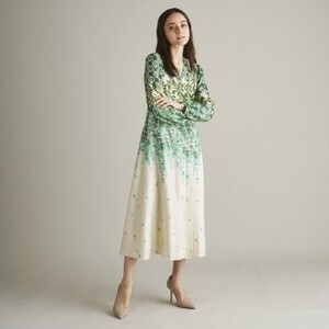 GRACE CONTINENTAL フラワープリントプリーツワンピース