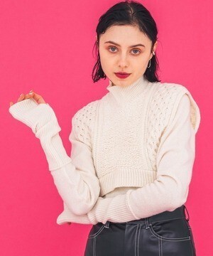 INella レイヤードロングスリーブニット