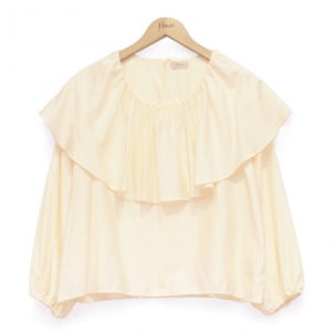flower swaying collar blouse