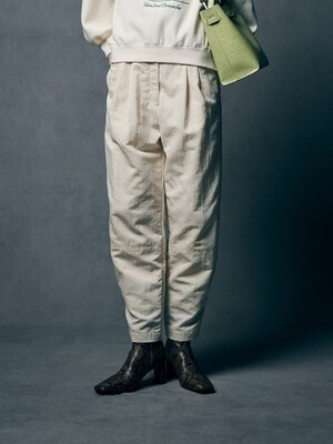 Lily Brown 2WAYシルエットテーパードパンツ
