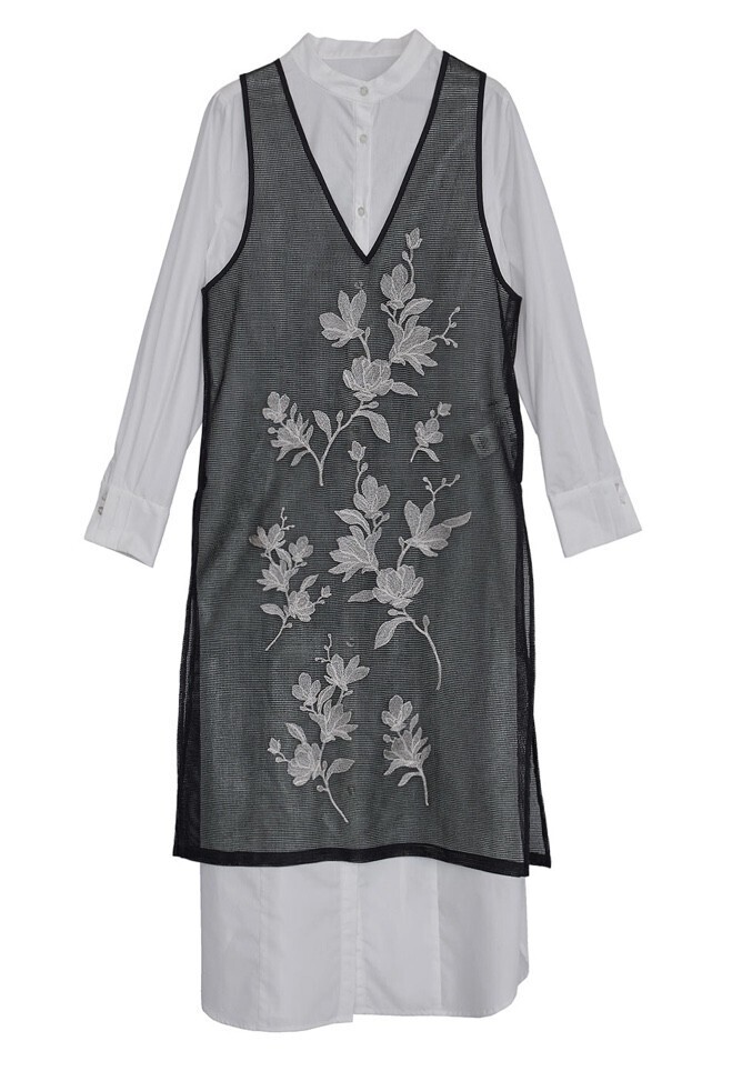 Ameri VINTAGE ADALEE EMBROIDERY MESH DRESS