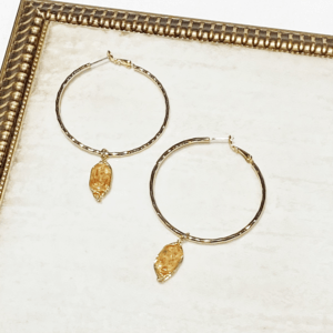 Brooklyn Charm アンバー ストライプフープピアス 50mm（BCER0211）